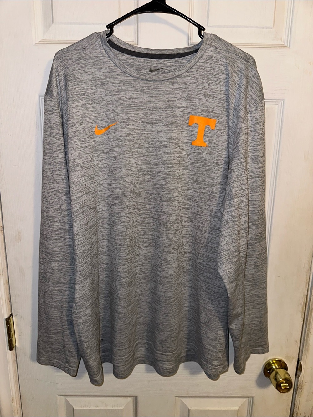 Nike Gray Tennessee Volunteers Long Sleeve Performance Tee with Orange 'T'